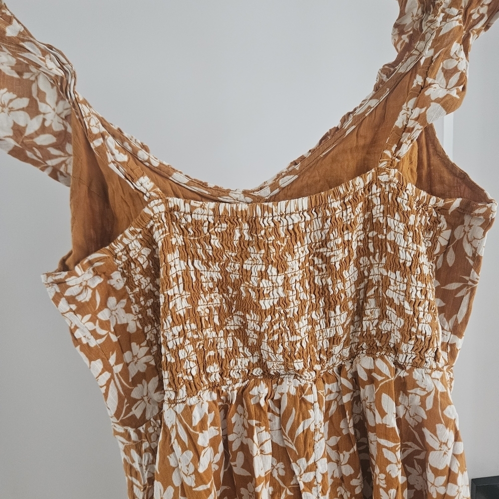 Old Navy Orange and White Floral Mini Dress - Picture 5 of 5